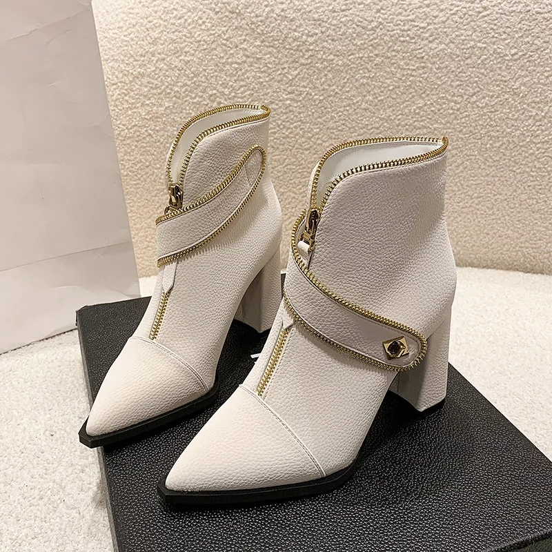 Fashion Women Boots Pointed Metal Buckle Front Zipper Fashion Boots Women's Simple Coarse Heel Short Boots Shoes
Fashion Women Boots Pointed Metal Buckle Front Zipper Fashion Boots Women's Simple Coarse Heel Short Boots Shoes