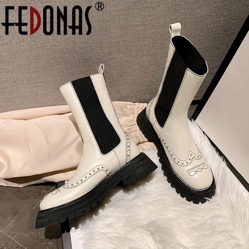 FEDONAS 2021 Woman Short Boots Autumn Winter Warm Genuine Leather Casual Shoes Woman New Arrival Fashion Woman Boots
FEDONAS 2021 Woman Short Boots Autumn Winter Warm Genuine Leather Casual Shoes Woman New Arrival Fashion Woman Boots