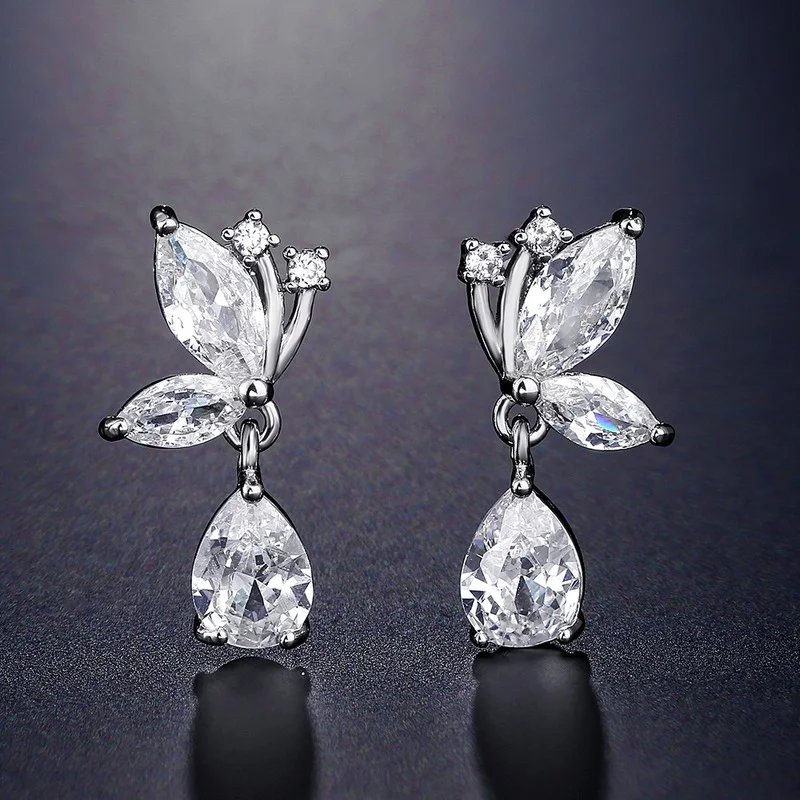 Spring New Fashion Jewelry White Color Water Drop Zircon Dangle Earrings for Womens Wedding Earring Accessories Valentine Gifts
Spring New Fashion Jewelry White Color Water Drop Zircon Dangle Earrings for Womens Wedding Earring Accessories Valentine Gifts