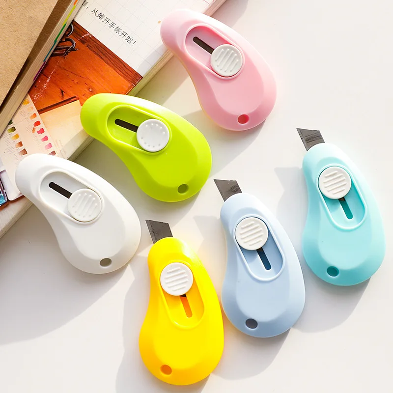 1pc Portable Unpacking Express Knife Retractable Utility Knife Letter Opener Gift Box Cutter DIY Craft Paper Knife Cutter
1pc Portable Unpacking Express Knife Retractable Utility Knife Letter Opener Gift Box Cutter DIY Craft Paper Knife Cutter