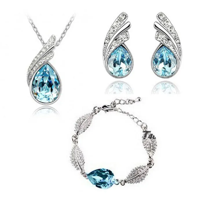 Ladies Jewelry Set Aussie Crystal Acacia Leaf Pendant Necklace Earring Bracelet 3-Piece Set Inlaid Rhinestone Jewelry
Ladies Jewelry Set Aussie Crystal Acacia Leaf Pendant Necklace Earring Bracelet 3-Piece Set Inlaid Rhinestone Jewelry