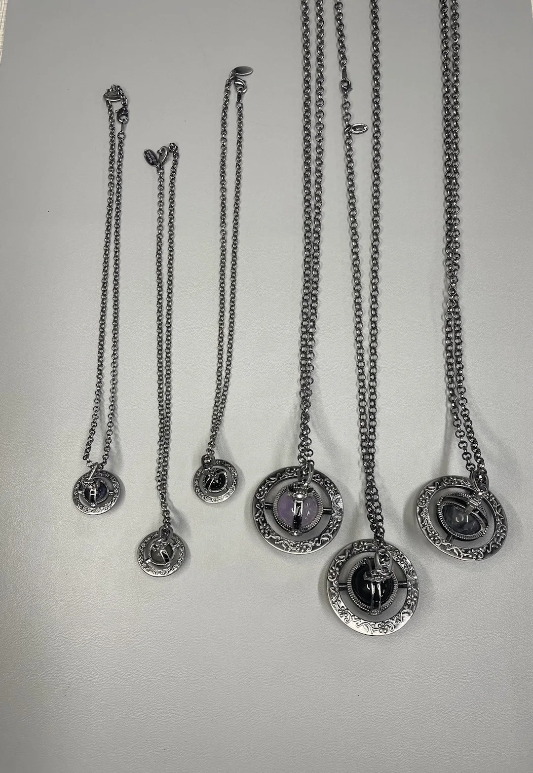 Ретро панк Резные 3D стерео микро стеклянные бусины большая и маленькая коллекция, уникальные индивидуальные женские очаровательные ювелир... 
Ретро панк Резные 3D стерео микро стеклянные бусины большая и маленькая коллекция, уникальные индивидуальные женские очаровательные ювелир...