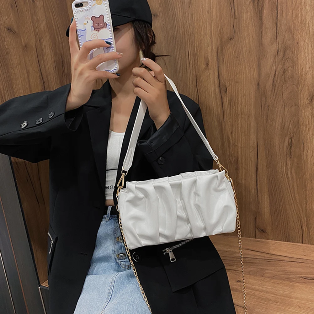 Solid Pleated Handbag PU Cloud Shoulder Bag Women Lady Chain Crossbody Pouch for Women PU Leather Female 2020 Bag
Solid Pleated Handbag PU Cloud Shoulder Bag Women Lady Chain Crossbody Pouch for Women PU Leather Female 2020 Bag