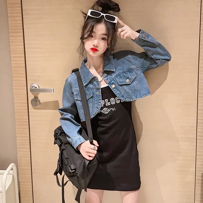 Girls' Suspender Dress Spring and Autumn New Big Children's Denim Coat+Vest Skirt Two-Piece Children's Dress Set
Girls' Suspender Dress Spring and Autumn New Big Children's Denim Coat+Vest Skirt Two-Piece Children's Dress Set