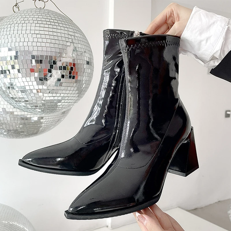 Модные привлекательные женские ботинки челси на среднем каблуке, новинка 2022, зимние Дизайнерские теплые ботильоны для снега, ботинки на мол...
Модные привлекательные женские ботинки челси на среднем каблуке, новинка 2022, зимние Дизайнерские теплые ботильоны для снега, ботинки на мол...