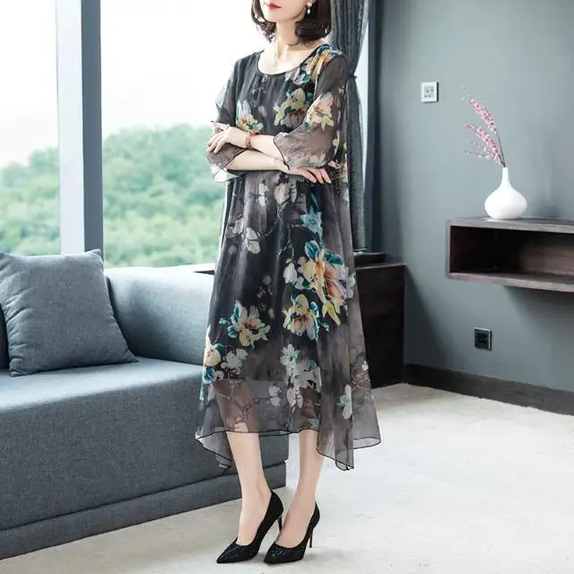2022 Summer Women Fashion Middle-aged Printed Dress Female Midi Long O-neck Casual Vestidos Ladies Loose Straight Dresses Q46
2022 Summer Women Fashion Middle-aged Printed Dress Female Midi Long O-neck Casual Vestidos Ladies Loose Straight Dresses Q46