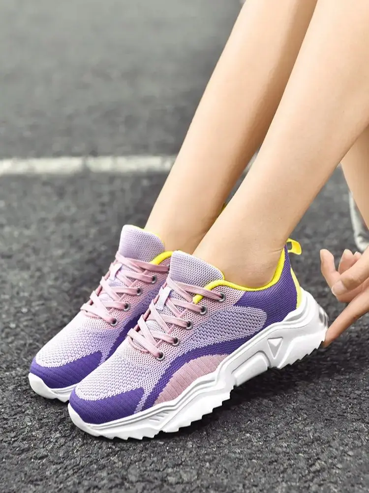 Женские кроссовки из сетчатого материала, большие размеры 
Женские кроссовки из сетчатого материала, большие размеры