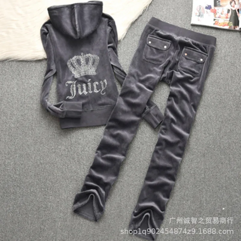 Autumn Winter 2022 Women's Brand Velvet Fabric Tracksuits Velour Suit Women Track Suit Hoodies And Pants Fat Sister Sportswear
Autumn Winter 2022 Women's Brand Velvet Fabric Tracksuits Velour Suit Women Track Suit Hoodies And Pants Fat Sister Sportswear