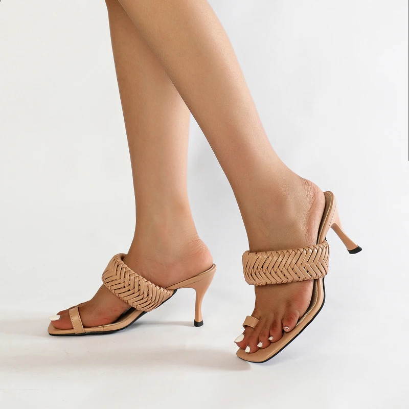 Мюли женские на высоком каблуке 2022 см, пикантные туфли-лодочки с открытым носком, с переплетением, тапочки для отдыха и офиса, сандалии-слайды, лето 7,5
Мюли женские на высоком каблуке 2022 см, пикантные туфли-лодочки с открытым носком, с переплетением, тапочки для отдыха и офиса, сандалии-слайды, лето 7,5