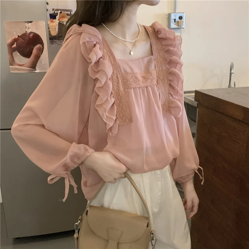 Real Shot New Korean Version of Sweet Stitching Lotus Leaf Chiffon Shirt Loose and Thin Bandage Bow Square Collar Small Shirt
Real Shot New Korean Version of Sweet Stitching Lotus Leaf Chiffon Shirt Loose and Thin Bandage Bow Square Collar Small Shirt