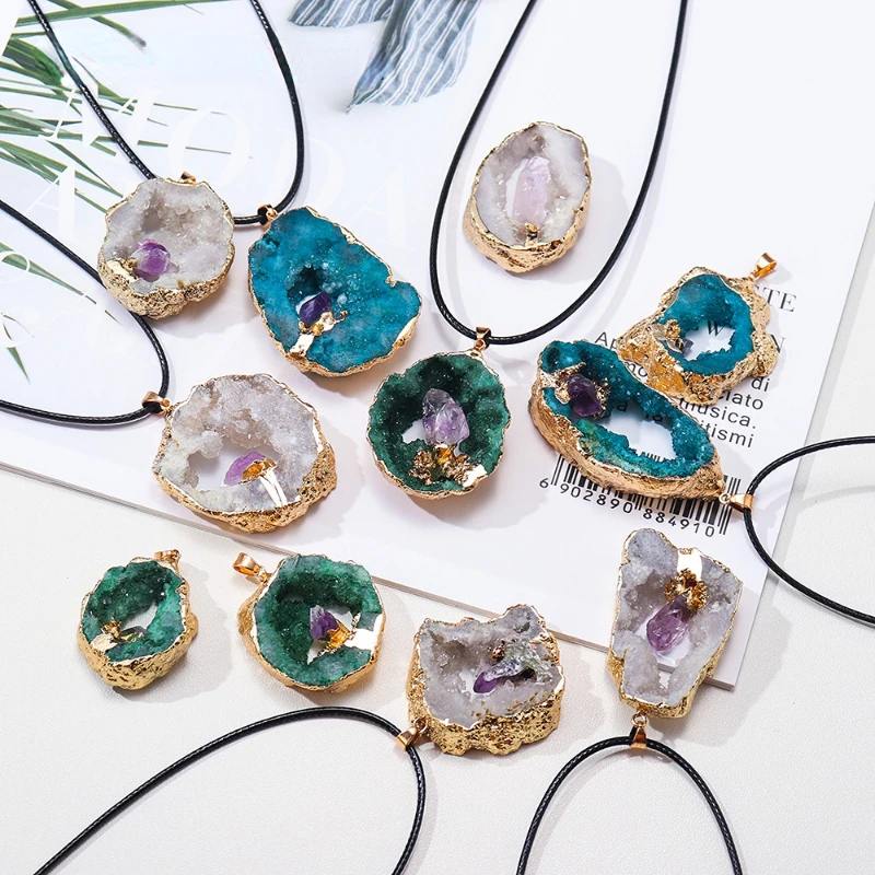 Цветной кристалл кластер Агат пещера Кристалл кластер аметист кулон натуральный кристалл энергия драгоценный камень ювелирные изделия Же...
Цветной кристалл кластер Агат пещера Кристалл кластер аметист кулон натуральный кристалл энергия драгоценный камень ювелирные изделия Же...