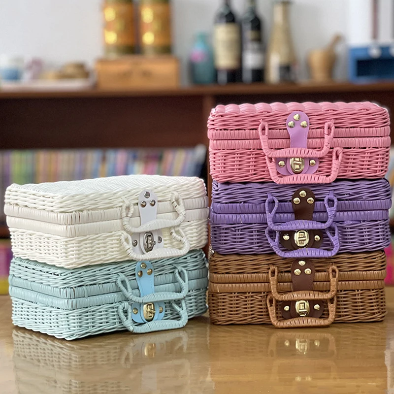 Vintage Portable Handmade Rattan Woven Storage Case Makeup Travel Picnic Suitcase Luggage Basket Holder Sundries Organizer Box
Vintage Portable Handmade Rattan Woven Storage Case Makeup Travel Picnic Suitcase Luggage Basket Holder Sundries Organizer Box