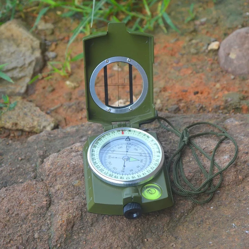 

Professional outdoor multifunctional compass American army green foldable with luminous north pointer