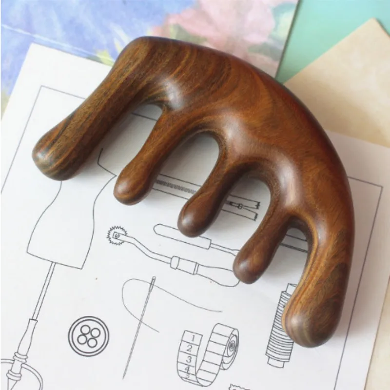 Green Sandalwood Head Meridian Massage Comb Acupoint Scalp Massage Sandalwood Whole Wood Carving Comb
Green Sandalwood Head Meridian Massage Comb Acupoint Scalp Massage Sandalwood Whole Wood Carving Comb