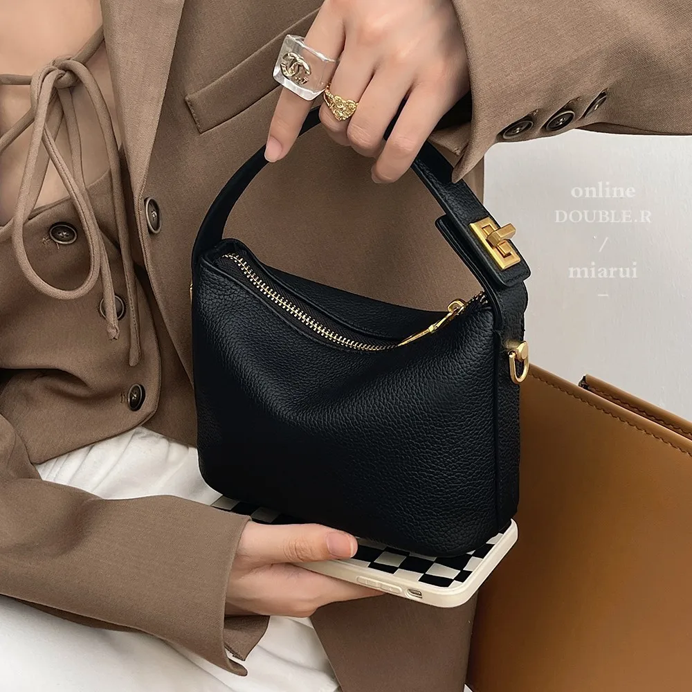 Portable Small Square Bag Retro Shoulder Messenger Bag Crossbody Bags for Women Purses
Portable Small Square Bag Retro Shoulder Messenger Bag Crossbody Bags for Women Purses