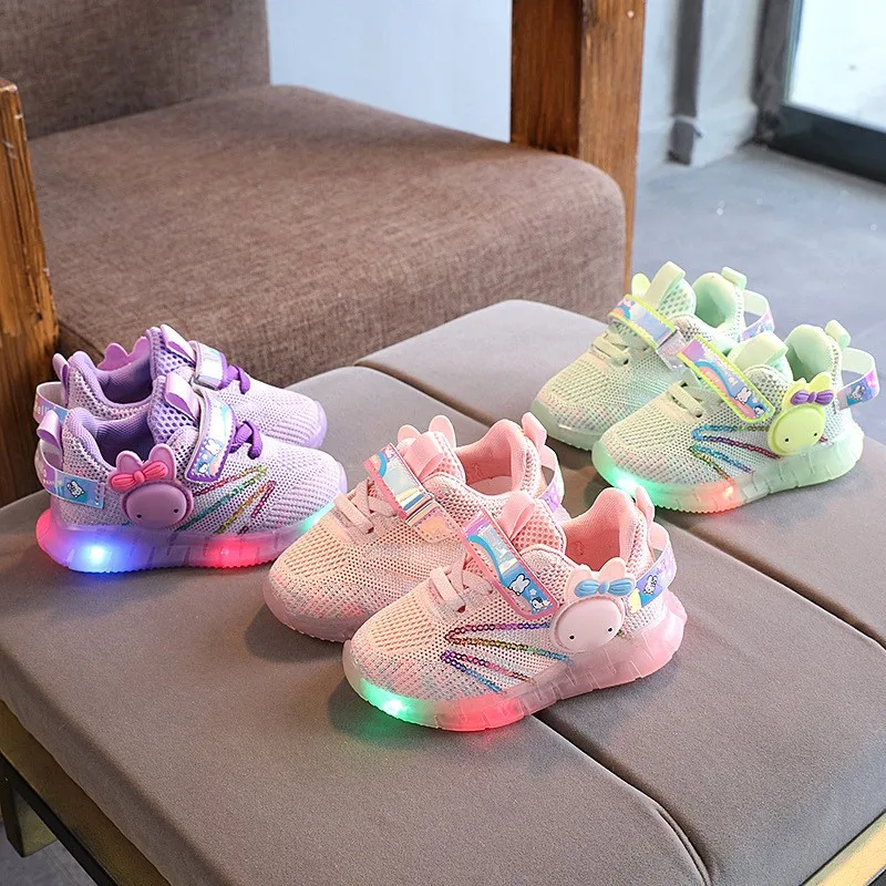

Детские сетчатые кроссовки со светодиодной подсветкой, повседневная обувь для девочек, мягкая резиновая подошва, обувь для малышей, модная мультяшная детская обувь, детская обувь