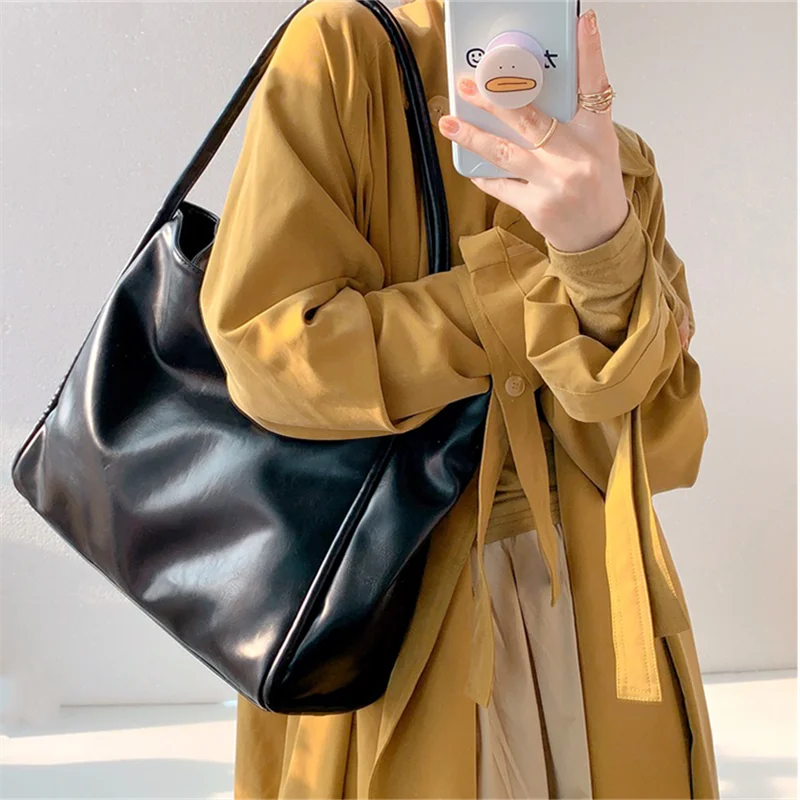 Niche leisure large capacity Shoulder Bag soft shopping Tote Bag women's bag portable School Bag
Niche leisure large capacity Shoulder Bag soft shopping Tote Bag women's bag portable School Bag