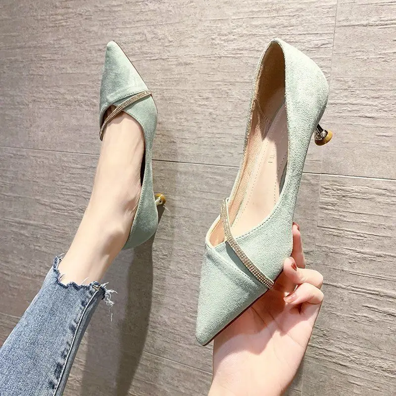 2021 New Ladies Single Shoes Spring and Autumn New Fashion All-Match Pointed Shallow Mouth High Heels
2021 New Ladies Single Shoes Spring and Autumn New Fashion All-Match Pointed Shallow Mouth High Heels