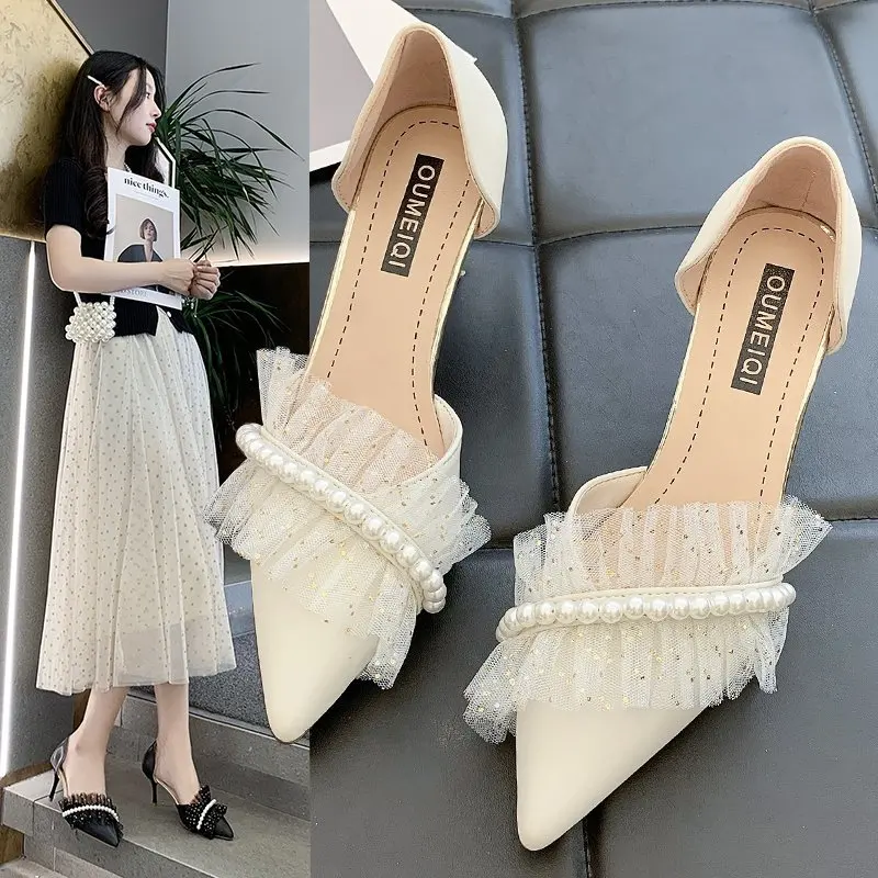 Spring and Summer New Suede Flower Hollow Sexy Pointed Sandals Thin High Heel Banquet Dress Versatile Fashion Women Single Shoes
Spring and Summer New Suede Flower Hollow Sexy Pointed Sandals Thin High Heel Banquet Dress Versatile Fashion Women Single Shoes