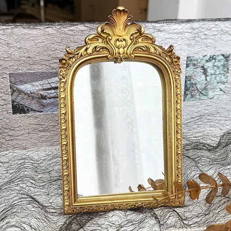 Ретро стеклянное зеркало
Ретро стеклянное зеркало