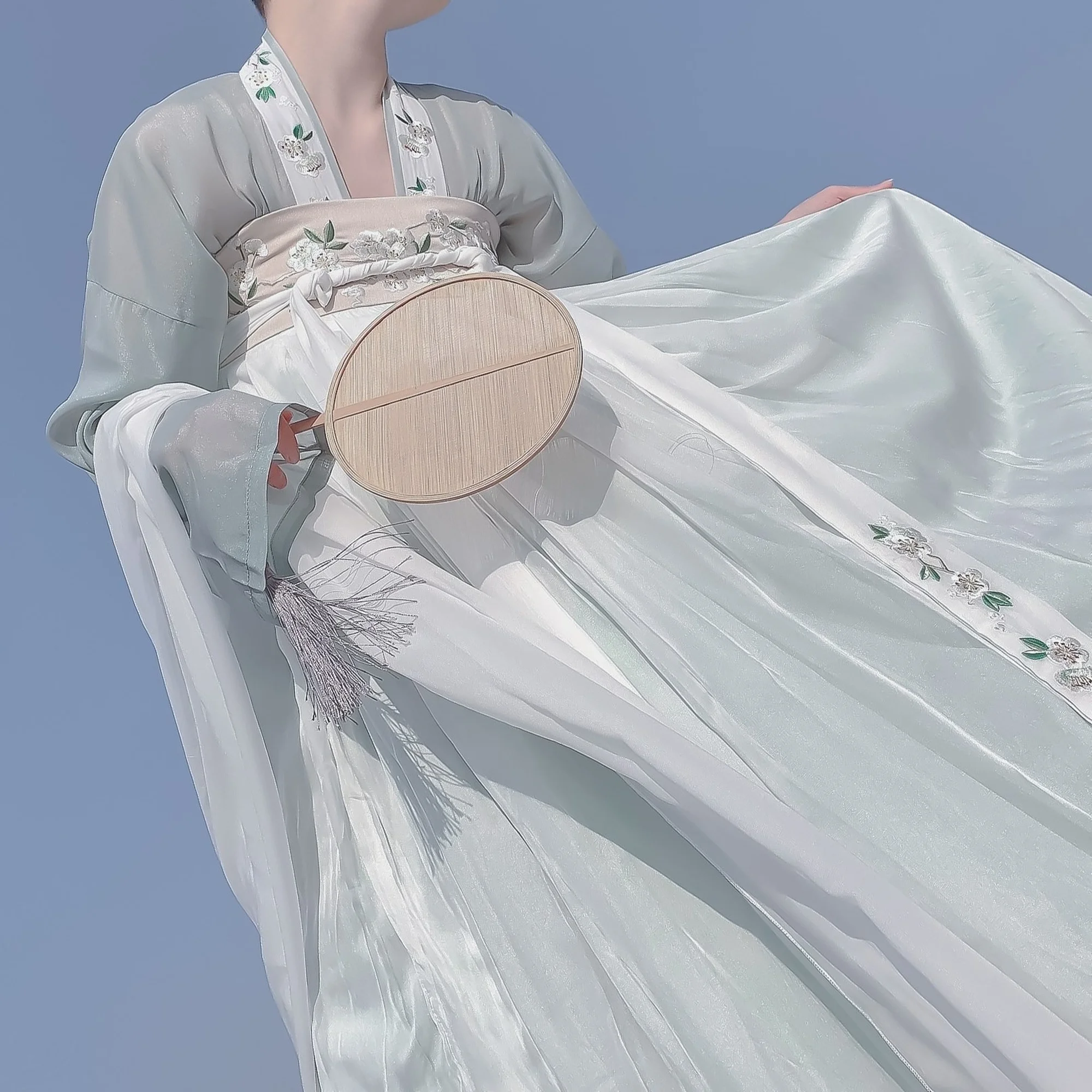 Women Spring Traditional Chinese Hanfu Dress Elegant Fairy Floral Embroidery Hanfu Dress Set Sweet Ancient Folk Dance Costume
Women Spring Traditional Chinese Hanfu Dress Elegant Fairy Floral Embroidery Hanfu Dress Set Sweet Ancient Folk Dance Costume