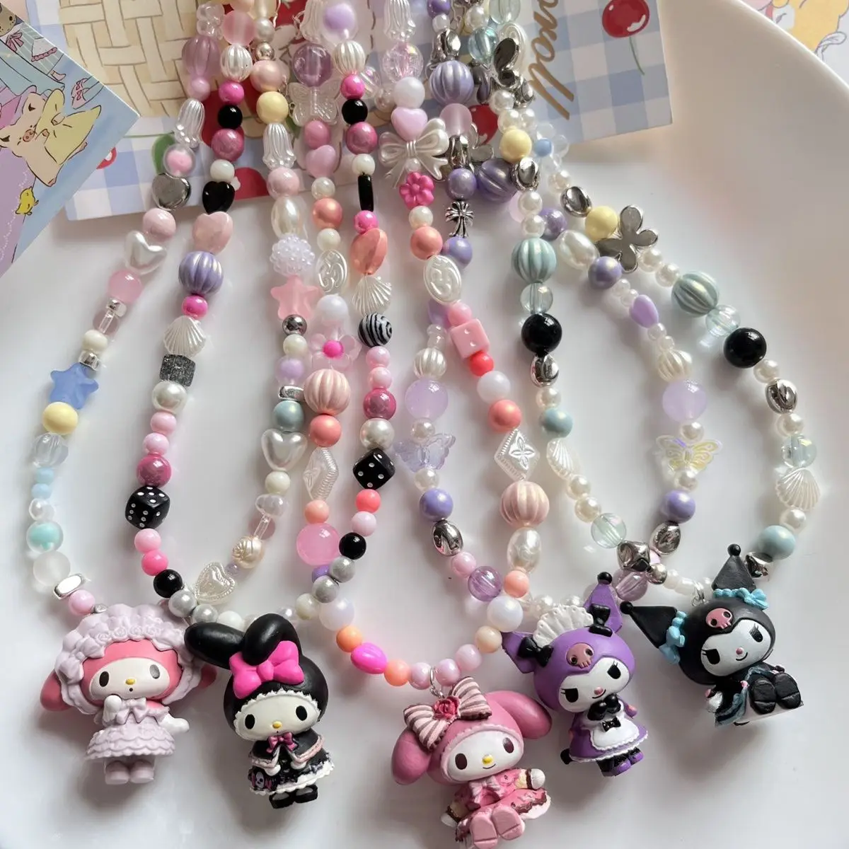 Sanrios ожерелье из бисера Кулон кавайное аниме Kuromi Cinnamoroll My кукла Мелоди Радужная цепочка на ключицу украшение очаровательный подарок для дев...
Sanrios ожерелье из бисера Кулон кавайное аниме Kuromi Cinnamoroll My кукла Мелоди Радужная цепочка на ключицу украшение очаровательный подарок для дев...