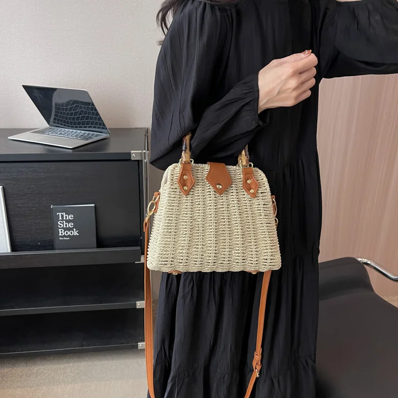 Summer Wooden Handle Hand bags for Women Bohemian Beach Bag Lovely Purses and Handbags Designer Messenger Bag Hand Woven Satchel
Summer Wooden Handle Hand bags for Women Bohemian Beach Bag Lovely Purses and Handbags Designer Messenger Bag Hand Woven Satchel