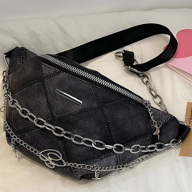 Metal Chain Female Shoulder Bag Black Plaid Denim Pattern Pu Leather Ladies Crossbody Bags Wide Strap Pendant Women Waist Packs
Metal Chain Female Shoulder Bag Black Plaid Denim Pattern Pu Leather Ladies Crossbody Bags Wide Strap Pendant Women Waist Packs