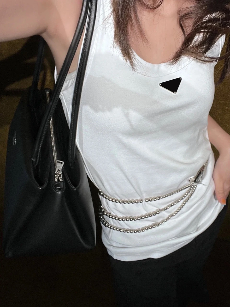 158664 роскошная дизайнерская футболка с треугольным логотипом темпераментная летняя новая Универсальная эластичная облегающая футболка для женщин
158664 роскошная дизайнерская футболка с треугольным логотипом темпераментная летняя новая Универсальная эластичная облегающая футболка для женщин