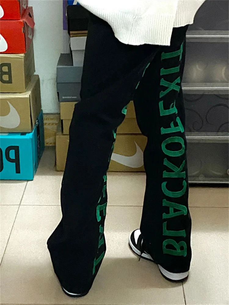 Vintage Black Women's High Waist Jeans Fashion Embroidery Baggy Straight Pants High Street Wide Leg Denim Trouser Ladies Summer
Vintage Black Women's High Waist Jeans Fashion Embroidery Baggy Straight Pants High Street Wide Leg Denim Trouser Ladies Summer