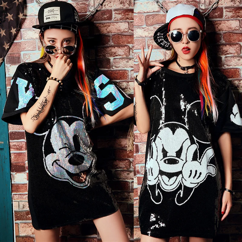 Женское летнее платье с принтом Микки Мауса, коротким рукавом, блестками и круглым вырезом 
Женское летнее платье с принтом Микки Мауса, коротким рукавом, блестками и круглым вырезом