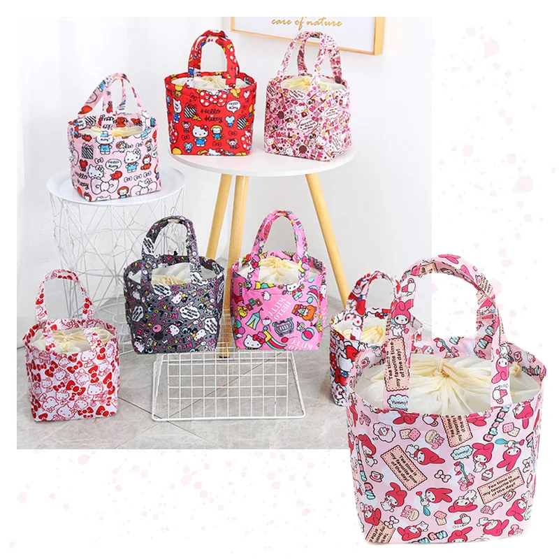 Kawaii Anime My Melody KTCat Cinnamoroll Purin Dog Cartoon Oxford Cloth Drawstring Lunch Box Bag Cute Round Portable Storage Bag
Kawaii Anime My Melody KTCat Cinnamoroll Purin Dog Cartoon Oxford Cloth Drawstring Lunch Box Bag Cute Round Portable Storage Bag