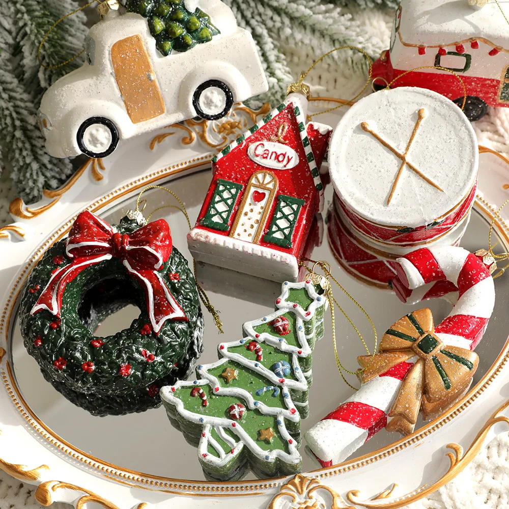 Christmas Painted Special-shaped Ball Pendant Plastic Small Hangers Christmas Gift Pack Car Greath Decorations New Year 2023
Christmas Painted Special-shaped Ball Pendant Plastic Small Hangers Christmas Gift Pack Car Greath Decorations New Year 2023