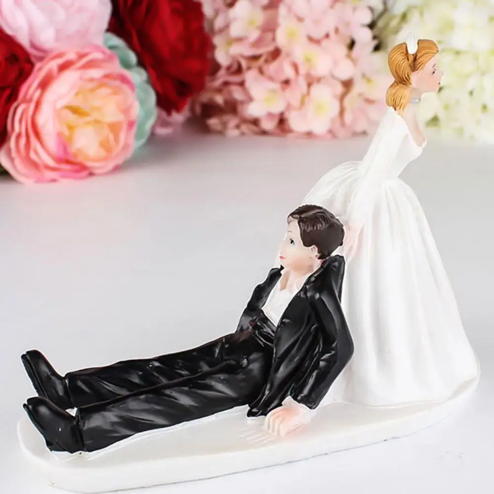 Resin Elegant Bride Groom Couple Cake Topper Wedding Figurine Valentine Day Gift Cake Decorating Supplies Cute Cartoon Design
Resin Elegant Bride Groom Couple Cake Topper Wedding Figurine Valentine Day Gift Cake Decorating Supplies Cute Cartoon Design