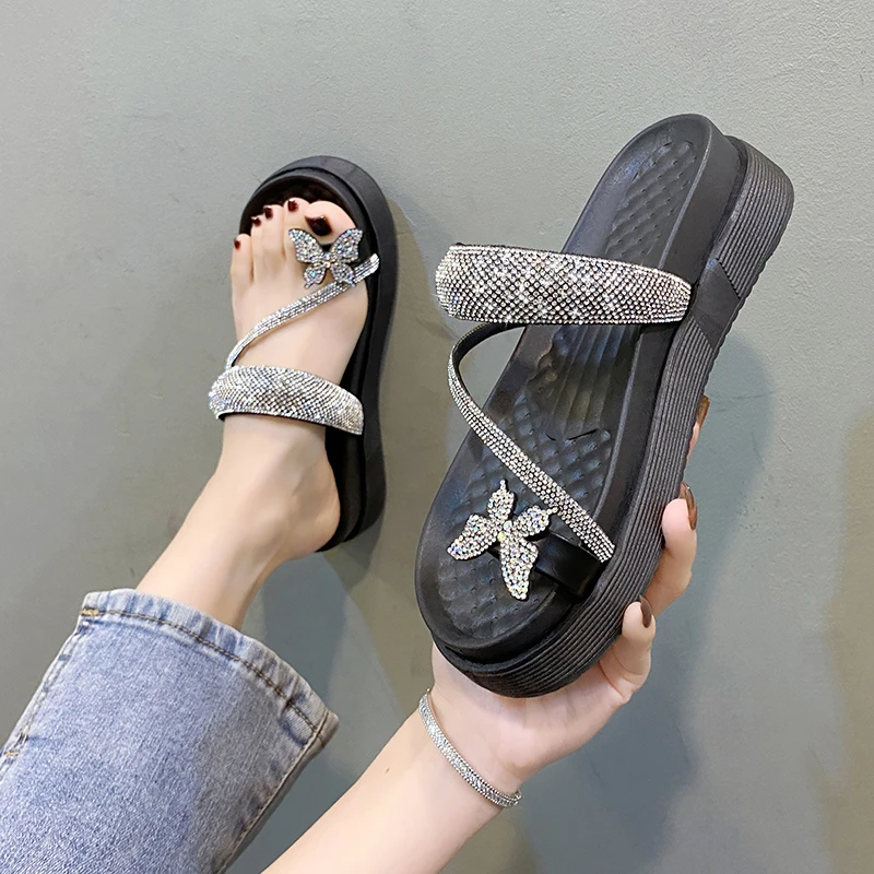 2023 Casual Design Summer Platform Women Sandals Fashion Thick Bottom Open Toes Chunky Ladies Slippers Zapatos De Mujer PU New
2023 Casual Design Summer Platform Women Sandals Fashion Thick Bottom Open Toes Chunky Ladies Slippers Zapatos De Mujer PU New