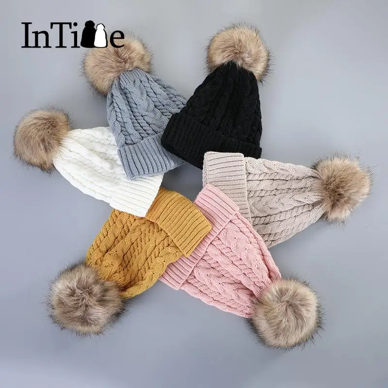2022 Winter Women Knitted Hat Acrylic Fiber Ladies Windproof Big Fur Pompom Hat Femal Warm Fashion Leisure Caps Breathable
2022 Winter Women Knitted Hat Acrylic Fiber Ladies Windproof Big Fur Pompom Hat Femal Warm Fashion Leisure Caps Breathable