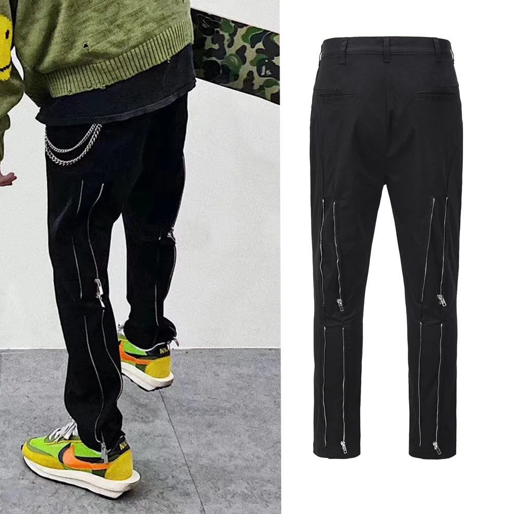 Прямые брюки-карго VFIVE UNFOUR с регулируемой молнией и черным низом, модные повседневные брюки-клеш в стиле хип-хоп для мужчин
Прямые брюки-карго VFIVE UNFOUR с регулируемой молнией и черным низом, модные повседневные брюки-клеш в стиле хип-хоп для мужчин