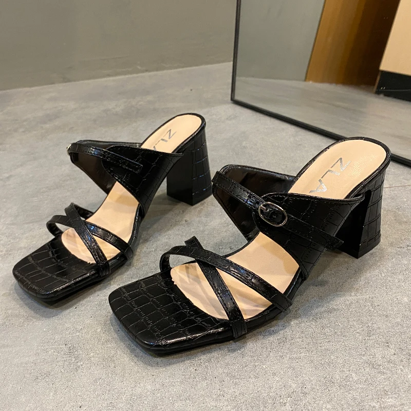 7.5CM High Heels Summer Women PU Leather Sandals Narrow Band Vintage Chunky Heel Open Toe Sandals Women Design Shoes Women Pumps
7.5CM High Heels Summer Women PU Leather Sandals Narrow Band Vintage Chunky Heel Open Toe Sandals Women Design Shoes Women Pumps