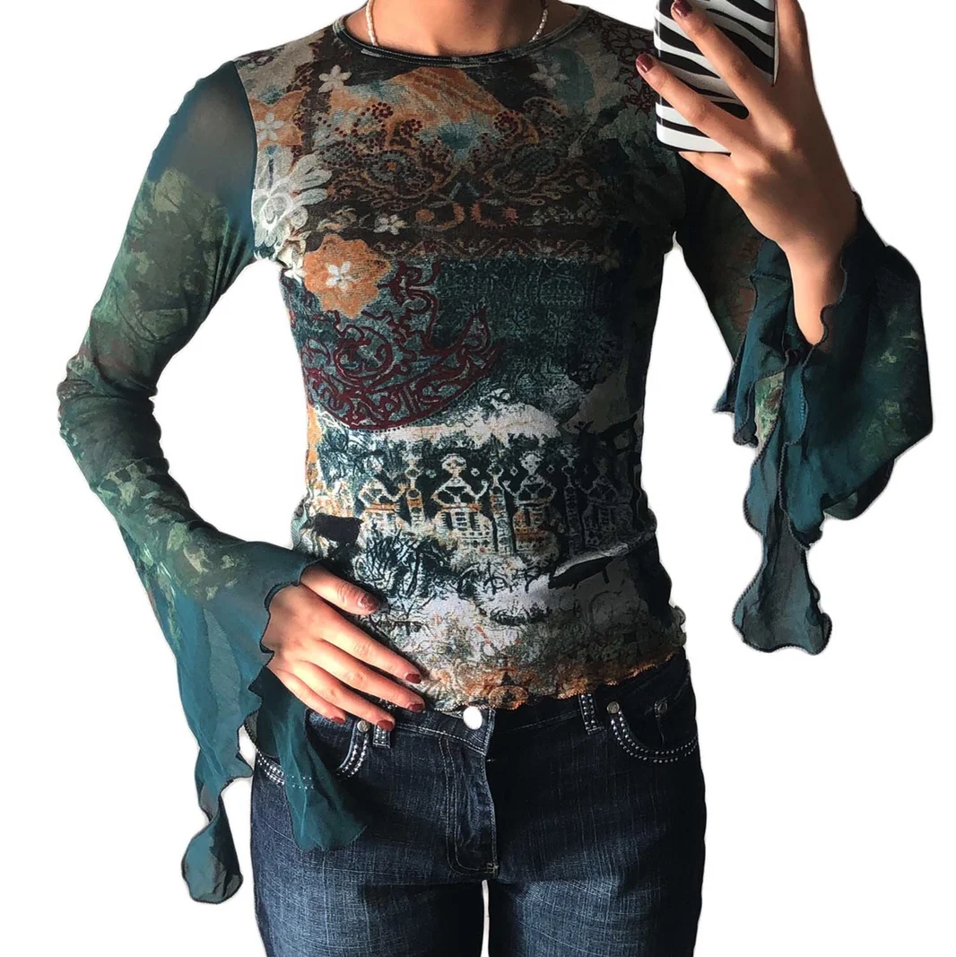 Europe 2022 autumn winter new women's pure color casual round collar short hair ultra-thin bubble long sleeve top
Europe 2022 autumn winter new women's pure color casual round collar short hair ultra-thin bubble long sleeve top