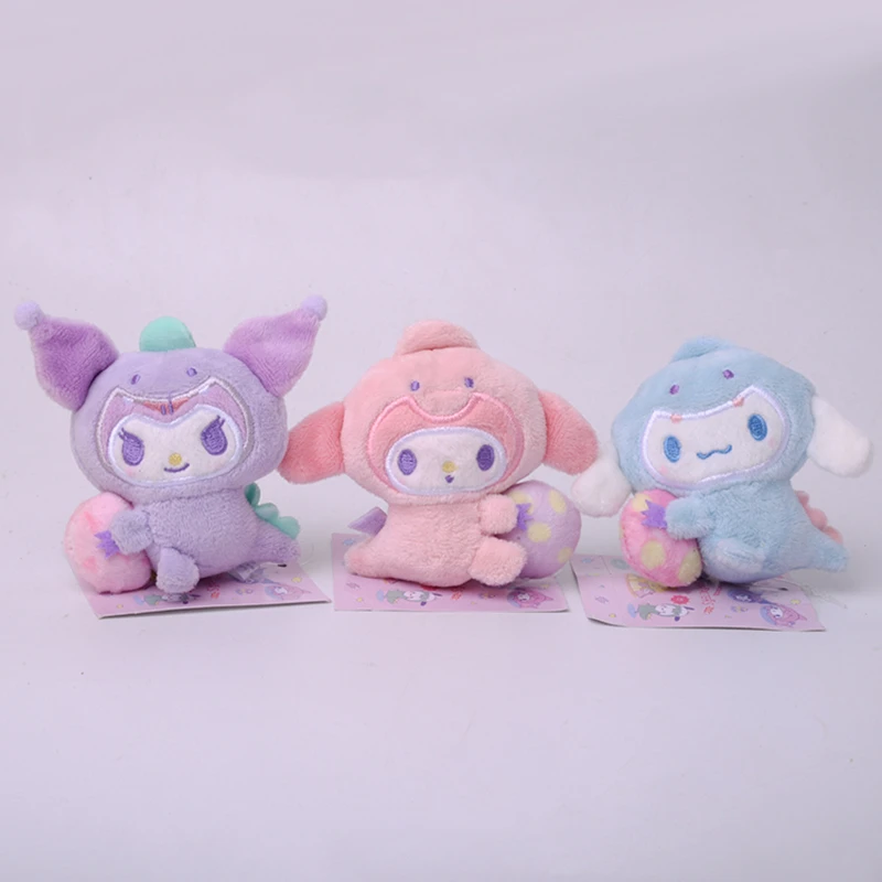 Новинка 2022, мультяшный анимационный милый креативный динозавр Sanrio, обнимающее яйцо динозавра Kuromi Mymelody Cinnamoroll, Маленькая подвеска в подарок
Новинка 2022, мультяшный анимационный милый креативный динозавр Sanrio, обнимающее яйцо динозавра Kuromi Mymelody Cinnamoroll, Маленькая подвеска в подарок