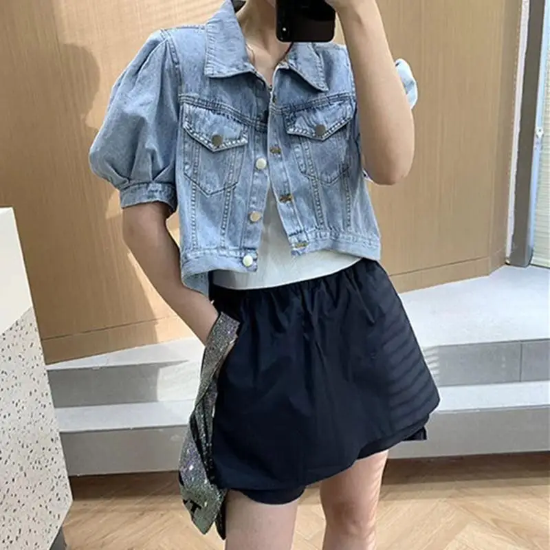 Puff Sleeve Crop Denim Jacket Women Summer Street Outerwear Korean Fashion Designer Short Blue Jean Coat Ladies Clothing E102
Puff Sleeve Crop Denim Jacket Women Summer Street Outerwear Korean Fashion Designer Short Blue Jean Coat Ladies Clothing E102