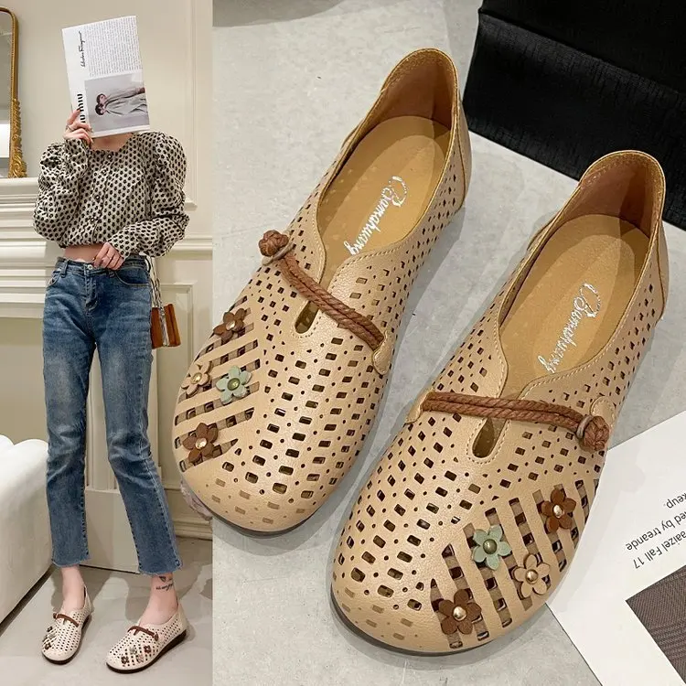 2022 Summer Ethnic Style Retro Flower Sandals Women's Soft Leather Hole Mother Shoes Flat Hollow Single Shoes women's shoes
2022 Summer Ethnic Style Retro Flower Sandals Women's Soft Leather Hole Mother Shoes Flat Hollow Single Shoes women's shoes