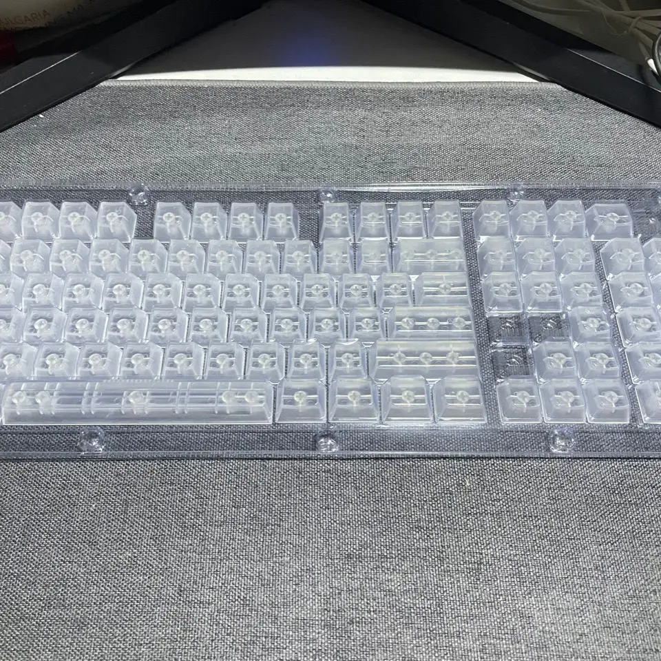 Key Cap Transparent High Transmittance Cover Keycaps Abs Removable Custom Shell Protection for 61 87 104 Mechanical Keyboard
Key Cap Transparent High Transmittance Cover Keycaps Abs Removable Custom Shell Protection for 61 87 104 Mechanical Keyboard