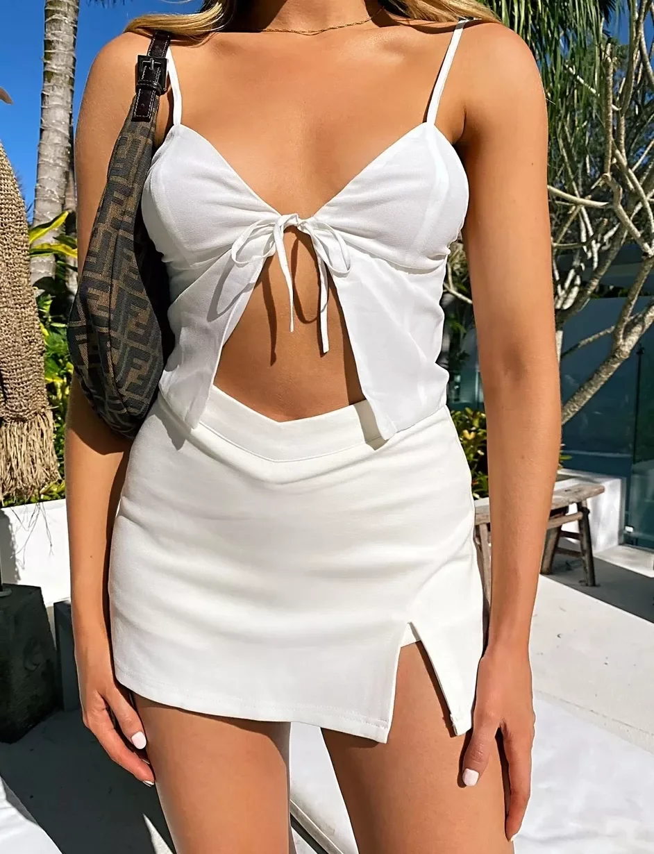 2022New Fashion Solid Color Skirts Culotte Summer High Waist Mini Skort Ladies Stylish Split Hem Skort A-Line Streetwear
2022New Fashion Solid Color Skirts Culotte Summer High Waist Mini Skort Ladies Stylish Split Hem Skort A-Line Streetwear