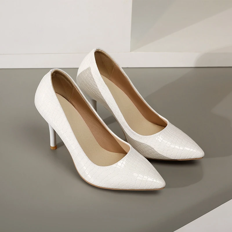 QPLYXCO Plus Size 32-45 Women Pointed Toe Pumps Patent Leather Dress High Heels Boat Shadow Wedding Shoes Zapatos Mujer C22-16
QPLYXCO Plus Size 32-45 Women Pointed Toe Pumps Patent Leather Dress High Heels Boat Shadow Wedding Shoes Zapatos Mujer C22-16