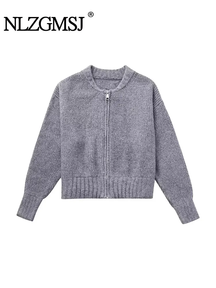 Nlzgmsj TRAF Woman Zippered Knit Bomber Cardigan Gray Round Neck Knit Jacket Women Vintage Sweater Casual Coat Top
Nlzgmsj TRAF Woman Zippered Knit Bomber Cardigan Gray Round Neck Knit Jacket Women Vintage Sweater Casual Coat Top