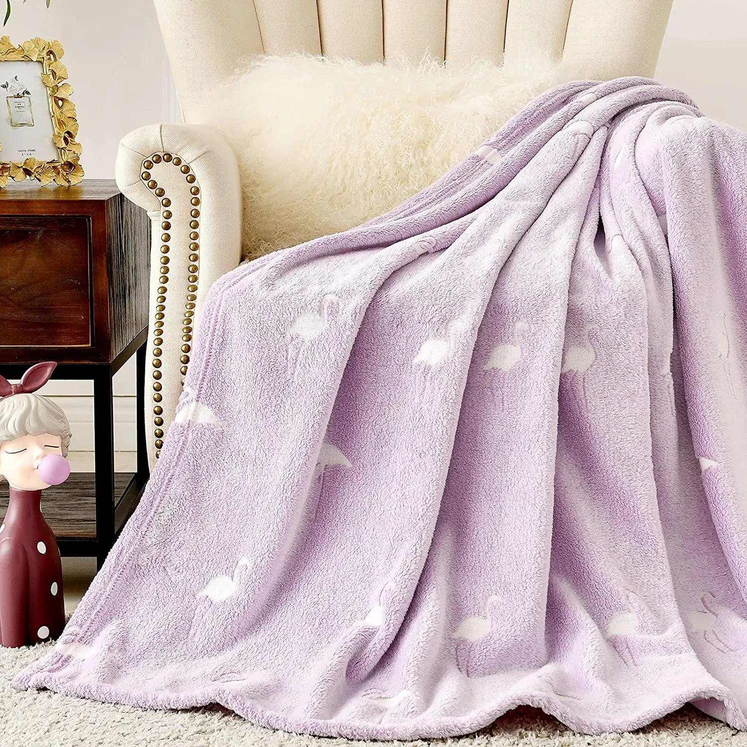 Flamingo Throw Blanket Glow in The Dark Kids Blanket Soft Purple Throw for Nursery Couch Bed Decor Flannel Blanket All Seasons C
Flamingo Throw Blanket Glow in The Dark Kids Blanket Soft Purple Throw for Nursery Couch Bed Decor Flannel Blanket All Seasons C