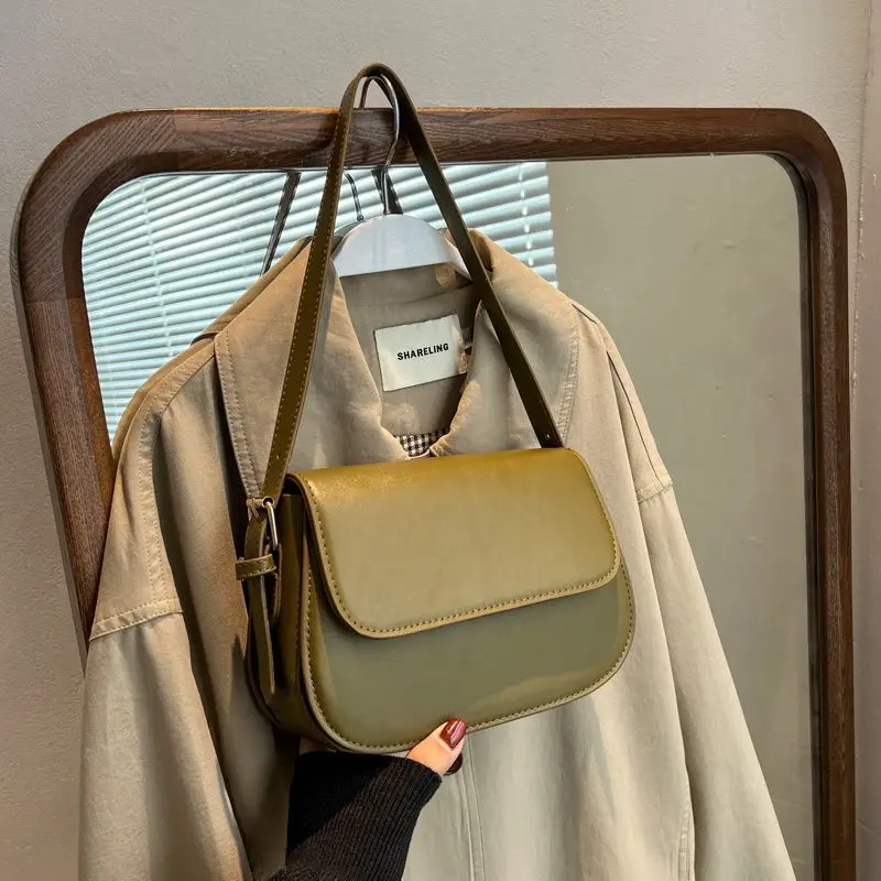 Retro Small Bag 2023 Four Seasons Bag Women's Bag Crossbody Bag High end Versatile Fashion Commuting Small Square Bag
Retro Small Bag 2023 Four Seasons Bag Women's Bag Crossbody Bag High end Versatile Fashion Commuting Small Square Bag