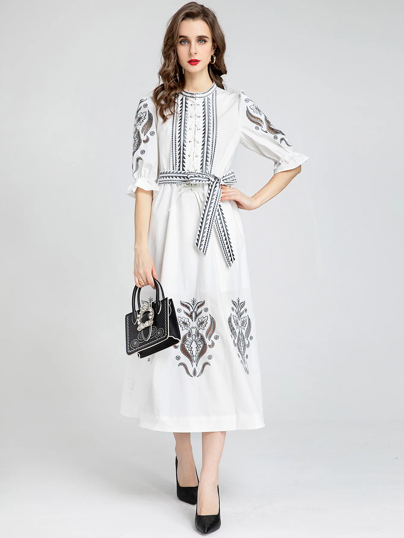 MoaaYina Fashion Designer Summer Elegant White Dress Women's Puff sleeve Hollow out Embroidery Belted Long Dress
MoaaYina Fashion Designer Summer Elegant White Dress Women's Puff sleeve Hollow out Embroidery Belted Long Dress