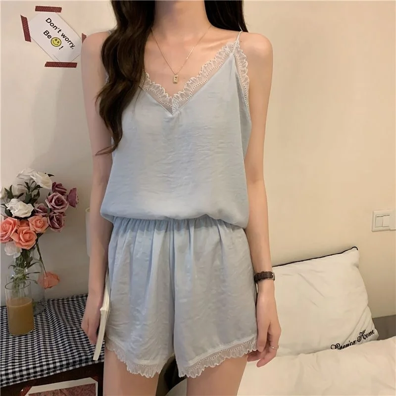 Пижама на бретельках для девушек и студенток, летняя новая Корейская версия Ins, пикантный жилет и шорты, домашняя одежда из двух предметов 
Пижама на бретельках для девушек и студенток, летняя новая Корейская версия Ins, пикантный жилет и шорты, домашняя одежда из двух предметов